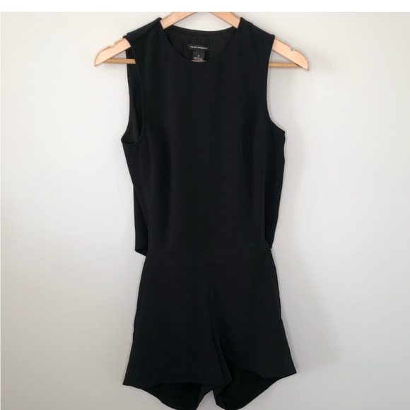 Club Monaco Black Lyndsay Open Back Romper Size 0 - Picture 3 of 4